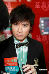 幻灯图：《公主与青蛙》首映 官恩娜变公主梦想成真