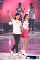 组图：韩国花滑运动员金妍儿出席顶级花样滑冰秀