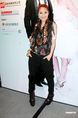 高清组图：杨千嬅等众星出席《抱抱俏佳人》祝捷会