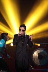 组图：我是歌手羽泉爆冷夺冠 邓超帮唱抢戏