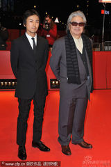 幻灯图集：《毛毛虫》首映 若松孝二携男主角亮相