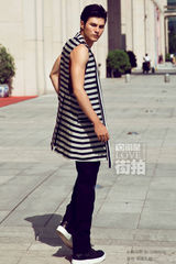 明星爱街拍：凤小岳 混血美男的时尚范儿