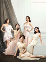 组图：刘芸领衔《风尚志》封面 恬静性感展现百变魅力