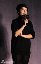 组图：《正青春》23日解禁上映 蒋雯丽为导演喊票房