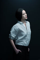 组图：《萧红》曝宋佳海报 感叹向爱而生的女人