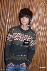 组图：薛凯琪带病出席活动 称从未与房祖名拍拖