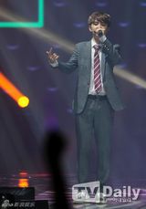 组图：EXO现身WAPOP演唱会 华丽舞技闪耀全场