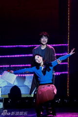 组图：音乐剧《流星恋歌》上演浪漫搞笑异国之恋