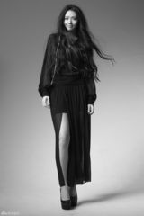 郭碧婷最新黑白大片 高贵唯美气势足