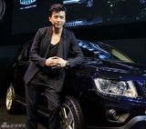 组图：黄奕邓超陈燃亮相上海车展 女王范PK中性风