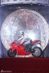 组图：郭富城香港广东道圣诞Super Street Party