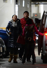 组图：陈凯歌夫妇面试新人 陈红素面朝天