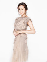 组图：杜若溪裸色纱裙写真 东方女性柔美典雅