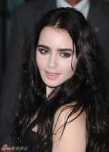 组图：《绑架》伦敦首映 泰勒-洛特纳拥丽莉亮相