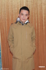 组图：众星为慈善活动献唱 张智霖黄耀明领衔出席