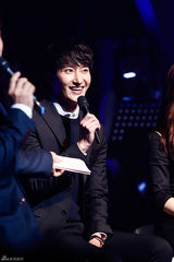 独家：韩SM情歌合辑发布 少时EXO等众星演唱