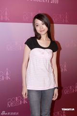 幻灯图：香港小姐首次面试 50位佳丽演曼妙诱惑