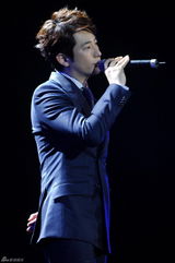 高清组图：朴施厚影迷见面会劲歌热舞 现场温馨互动