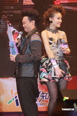 幻灯：新城劲爆颁奖礼落幕 陈奕迅容祖儿称王封后