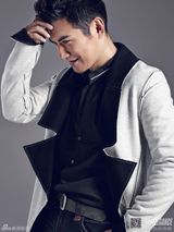 组图：严屹宽杜若溪搭肩耳语尽显甜蜜