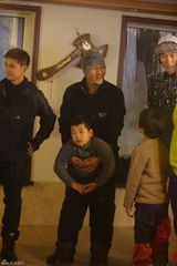 组图：《爸爸》雪乡抢先看 萌娃玩雪脸蛋红扑扑