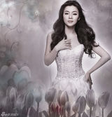 组图：陈思思台历写真 四季主题展多样风情