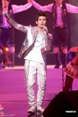 幻灯图集：周杰伦台北演唱会 蔡依林登台贴身热舞