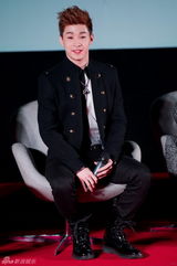 组图：SJ-M新专辑发布 秀搞笑中文