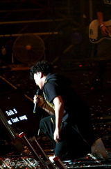 幻灯图：陈奕迅北京开唱 搞笑模仿刘德华