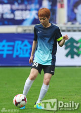 组图：朴智星领衔明星足球赛 收入捐四川灾区