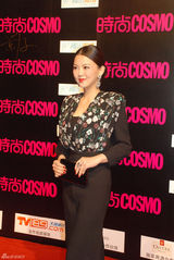 组图：李湘复古装亮相时尚活动 气场十足显优雅