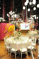 李小璐爱女百日宴 贾乃亮父母现身其乐融融(图)