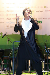 组图：张卫健分享环保心得 力挺谢霆锋献祝福