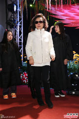 组图：高凌风公祭好友送行 儿子盼争产风波平息