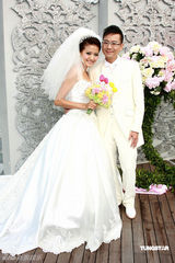 高清：陈国邦迎娶罗敏庄现场洒泪 众无线艺人道贺