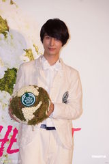 组图：严爵聊理想女友条件 失落未入围金曲奖