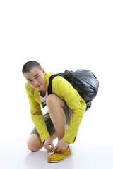 幻灯图：周一围动感写真照 帅气十足如阳光般绽放 