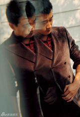 组图：佟大为最新写真曝光 随性中尽显自信张力