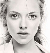 高清组图：阿曼达-塞弗里德登杂志封面电眼勾魂