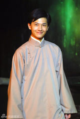 组图：《建党伟业》发布会 周迅汤唯叶璇带妆出席