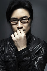 组图：汪峰温暖与纯真写真诠释生活态度