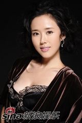 幻灯图集：颜丹晨豹纹丝边内衣上阵 浓情夏日秀清凉照