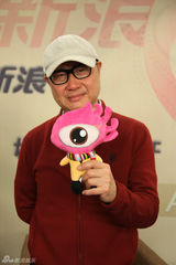 组图：《完美假妻》主创做客 刘镇伟尝试新题材