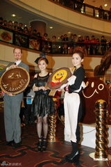 组图：Twins工作密集盼望早放假阿Sa为阿娇写情书