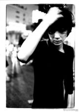 组图：山下智久三浦春马等众男星拍摄绚丽写真