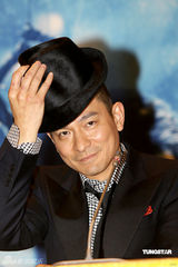 高清组图：刘德华雅痞装亮相 大S造型复古严防走光