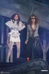 组图：薛凯琪红馆首开个唱 房祖名方大同共助阵