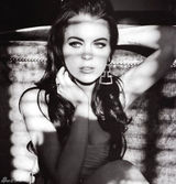 高清组图：林赛-罗韩《Vogue》杂志写真秀风情