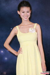 组图：候选港姐亮相辩论赛 佳丽登台秀口才