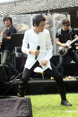 组图：萧敬腾行程满爆发嗜睡症 自信专辑没修饰